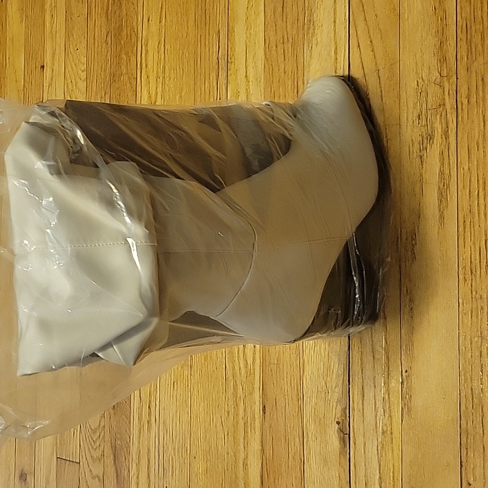 Shoe boots